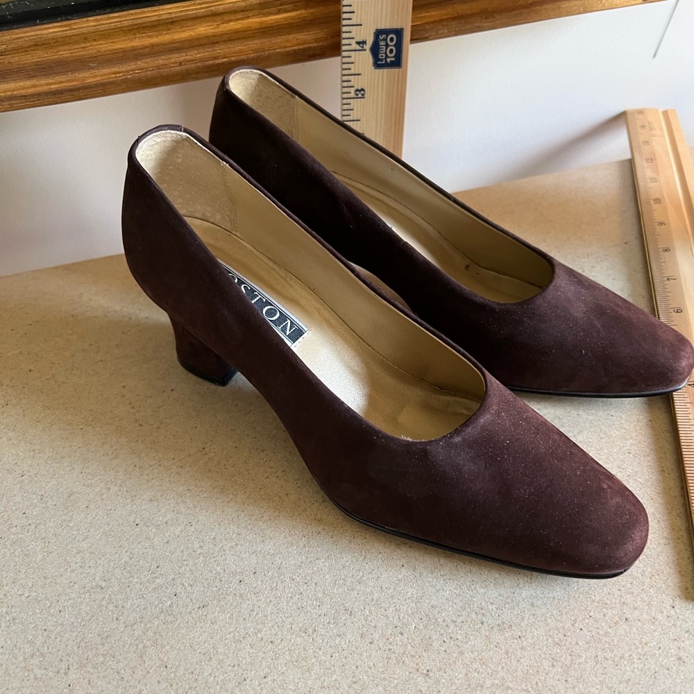 Boston Accents - Size 7 Brown Suede Women's Shoes